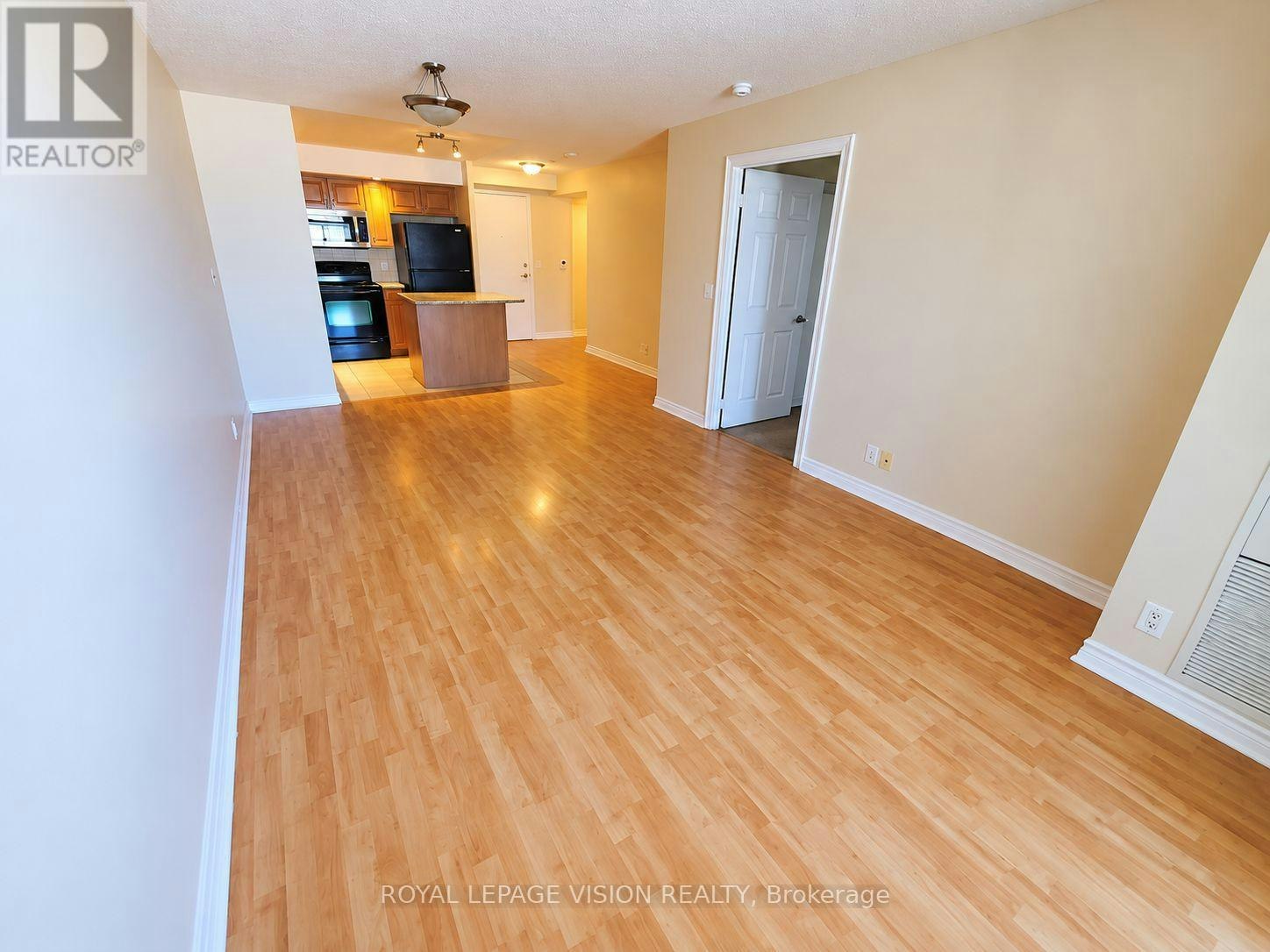 327-33 Cox Boulevard, Markham, ON, L3R 8A6 - 3