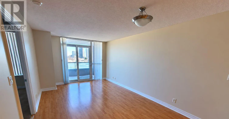 327-33 Cox Boulevard, Markham, ON, L3R 8A6 - 2