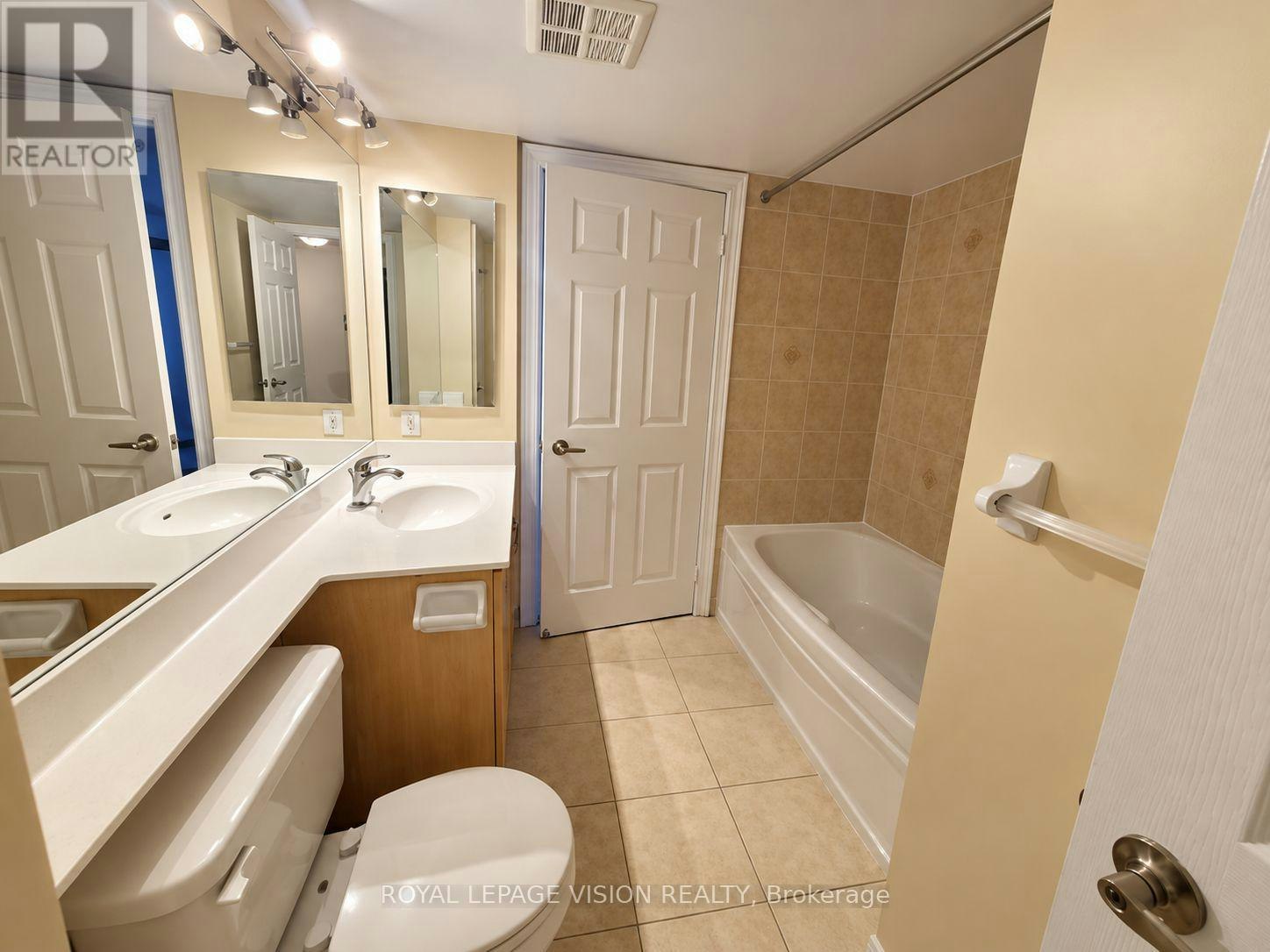327-33 Cox Boulevard, Markham, ON, L3R 8A6 - 8