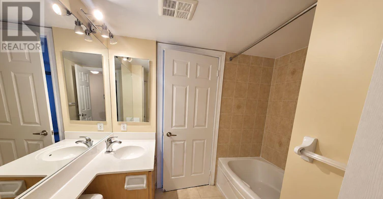 327-33 Cox Boulevard, Markham, ON, L3R 8A6 - 8