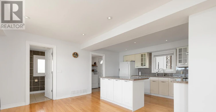 6 Wildwood Avenue, Richmond Hill, ON, L4E 3B3 - 15