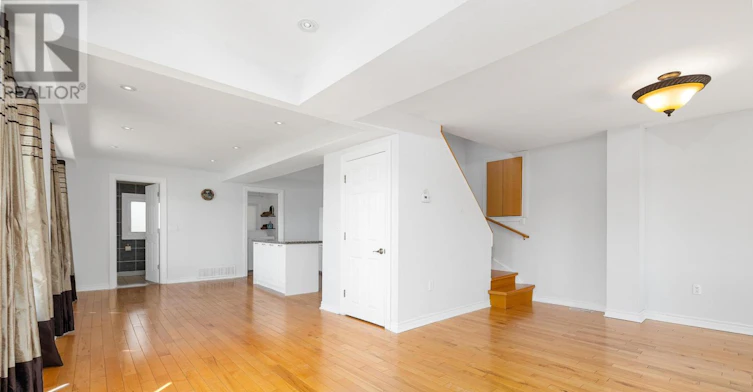 6 Wildwood Avenue, Richmond Hill, ON, L4E 3B3 - 9
