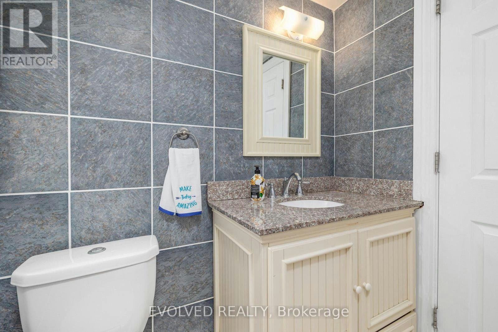 6 Wildwood Avenue, Richmond Hill, ON, L4E 3B3 - 16