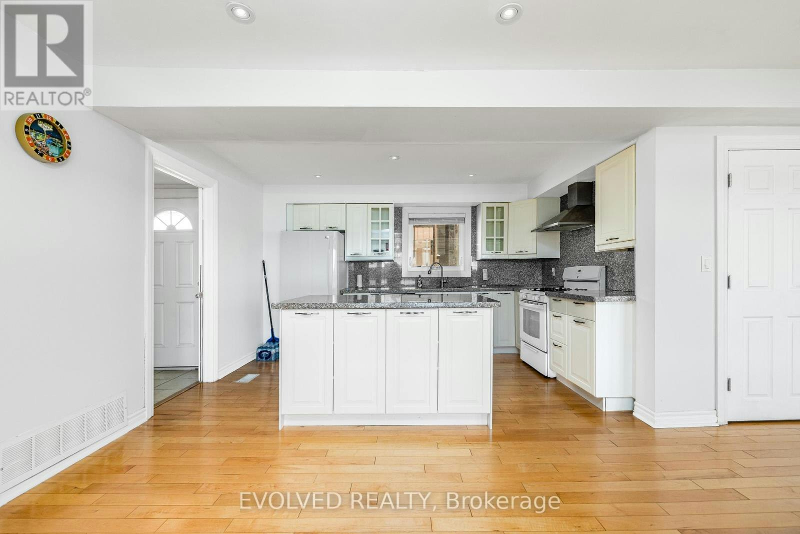6 Wildwood Avenue, Richmond Hill, ON, L4E 3B3 - 14