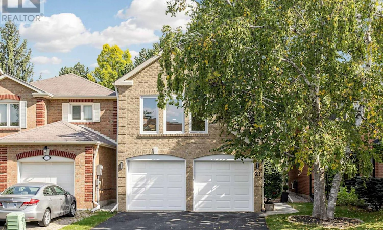 21 Glenmanor Way