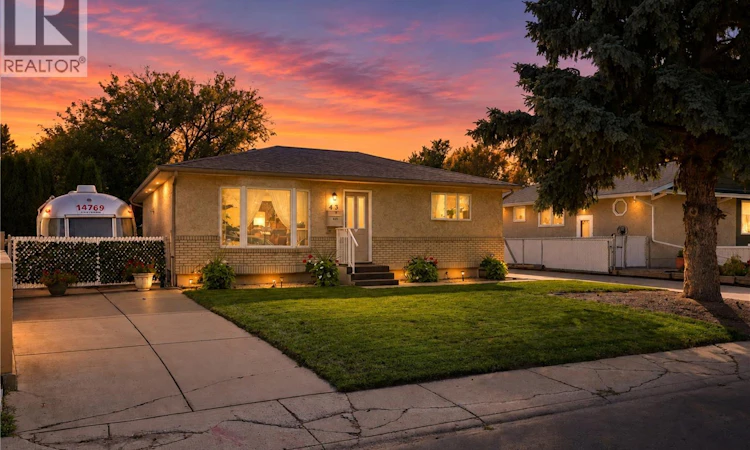 43 Wentworth Crescent