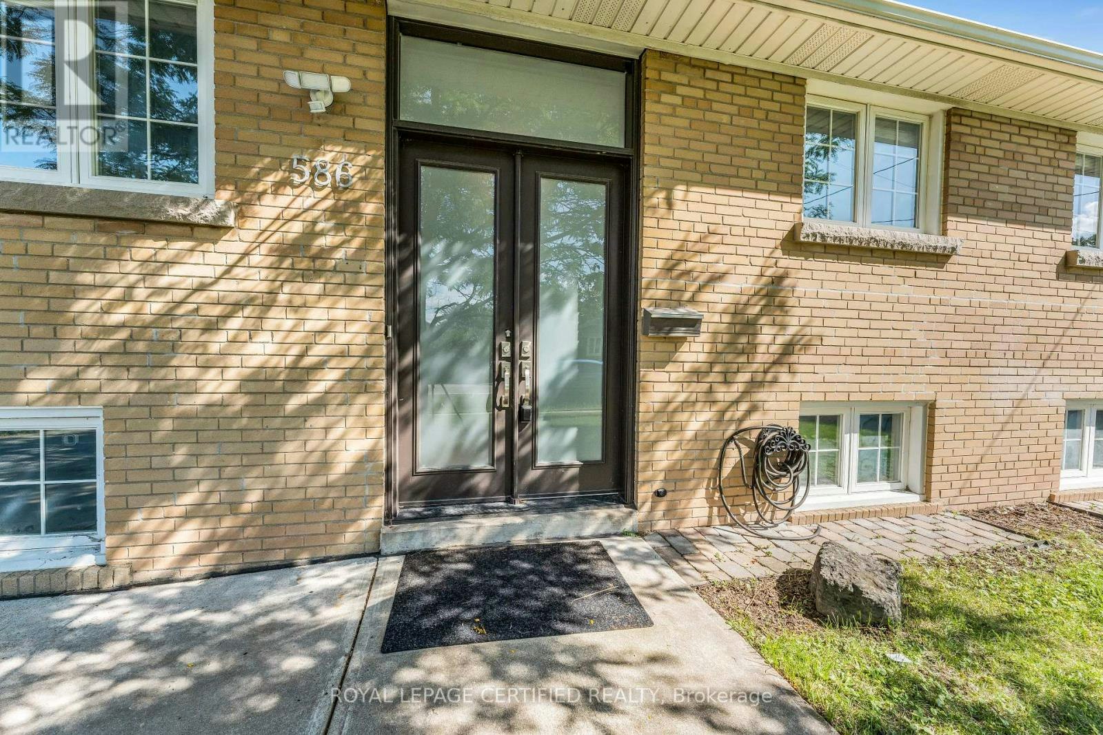 MAIN-586 Pinegrove Road, Oakville, ON, L6K 2C6 - 3