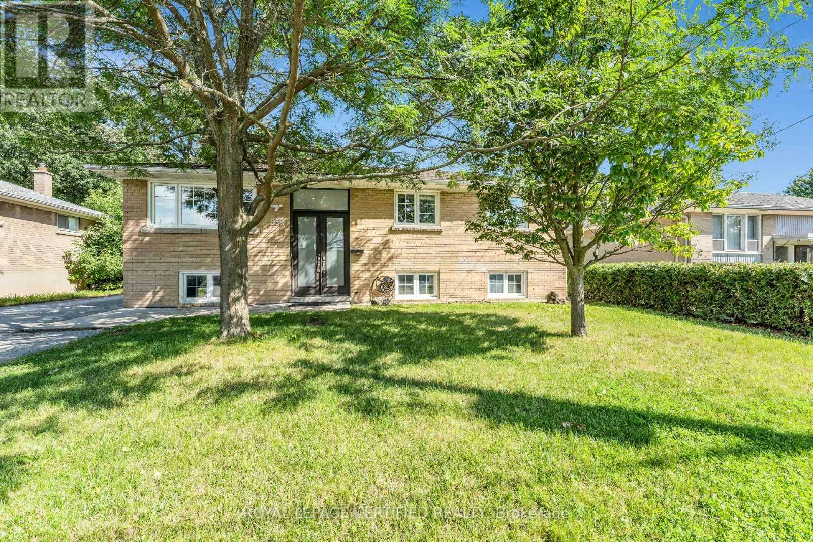MAIN-586 Pinegrove Road, Oakville, ON, L6K 2C6 - 2