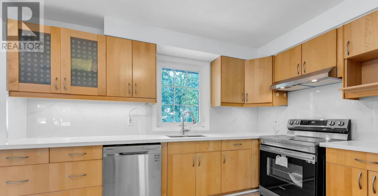MAIN-586 Pinegrove Road, Oakville, ON, L6K 2C6 - 10