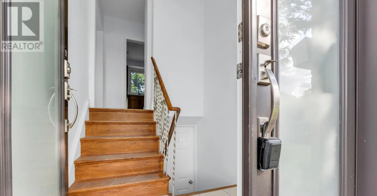 MAIN-586 Pinegrove Road, Oakville, ON, L6K 2C6 - 4