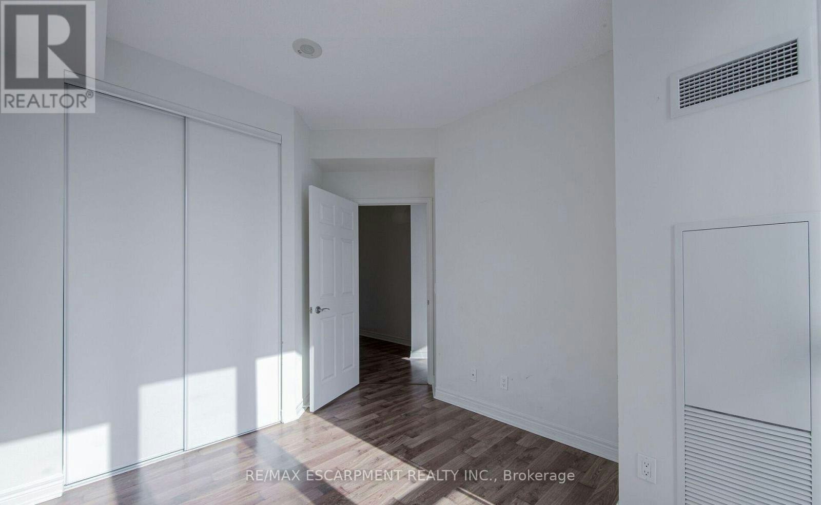 1005-339 Rathburn Road W, Mississauga, ON, L5B 0K6 - 31