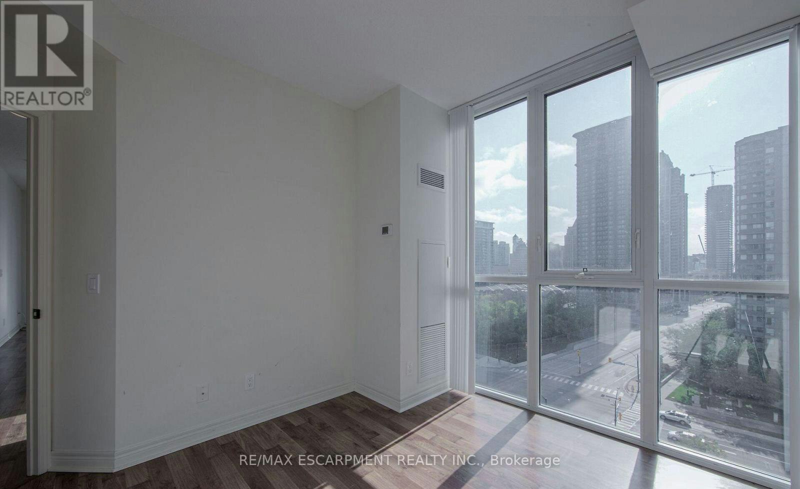 1005-339 Rathburn Road W, Mississauga, ON, L5B 0K6 - 13