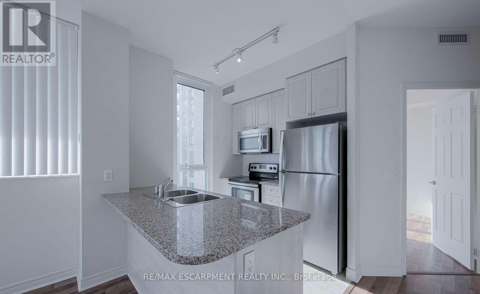1005-339 Rathburn Road W, Mississauga, ON, L5B 0K6 - 21