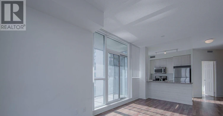 1005-339 Rathburn Road W, Mississauga, ON, L5B 0K6 - 3