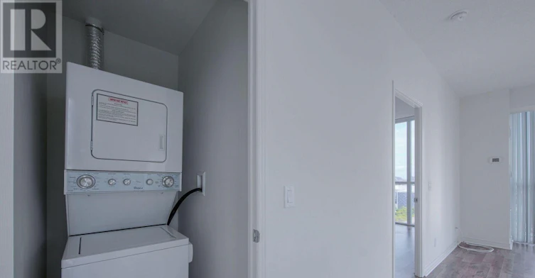 1005-339 Rathburn Road W, Mississauga, ON, L5B 0K6 - 9