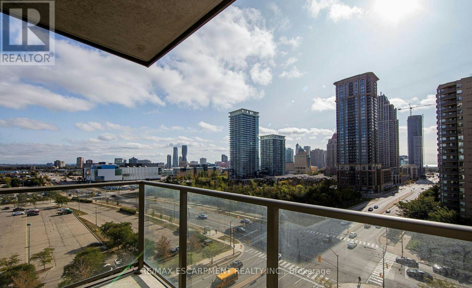 1005-339 Rathburn Road W, Mississauga, ON, L5B 0K6 - 2
