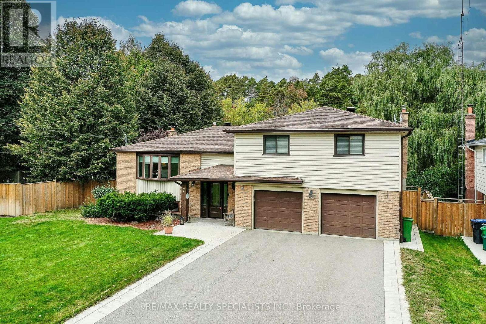7 Orsi Road, Caledon, ON, L7C 1K9