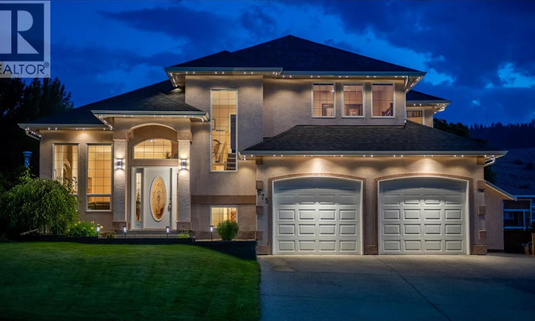 975 Regent Crescent