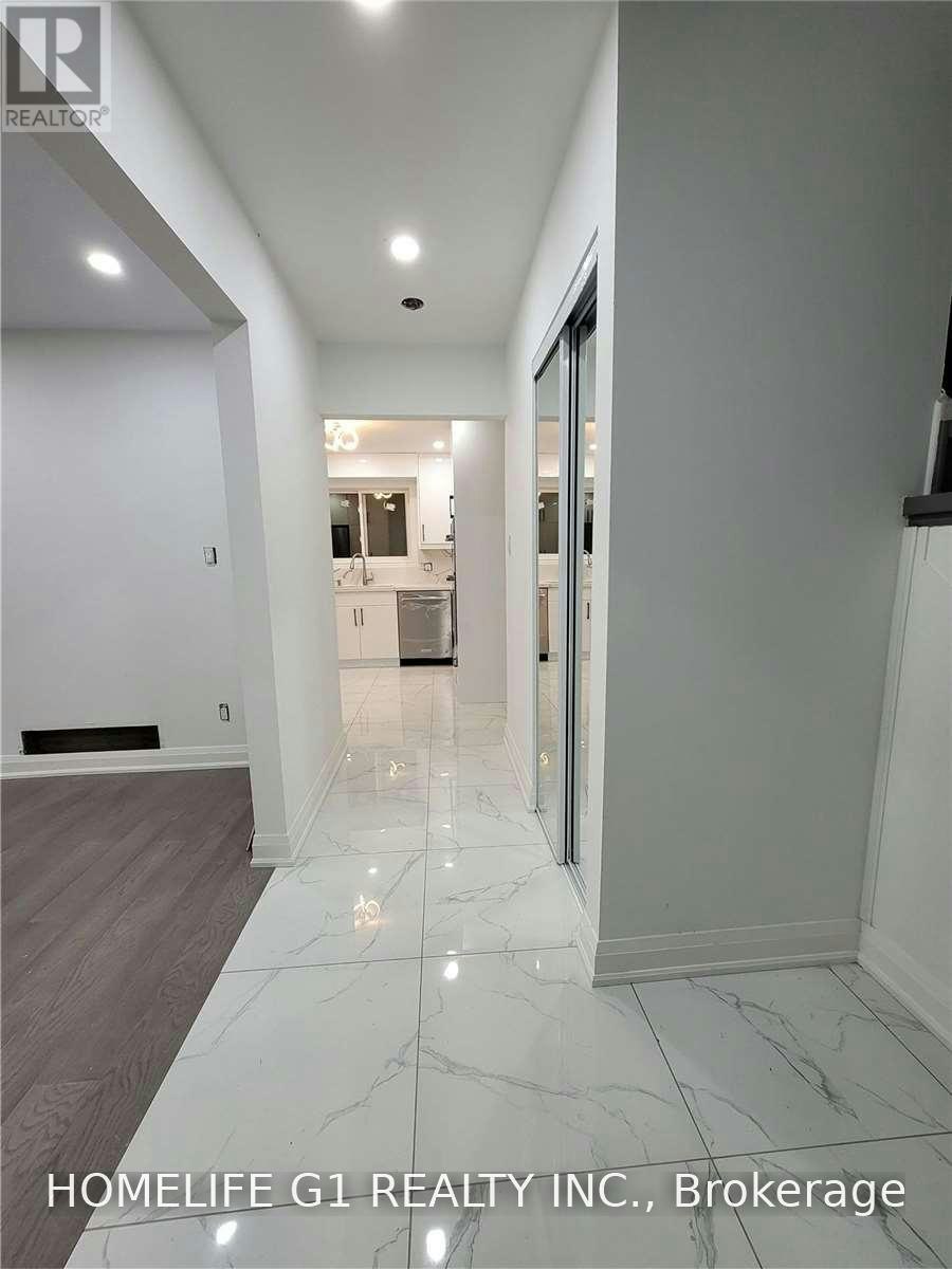 99 Aspenwood Drive, Toronto, ON, M2H 2E8 - 14