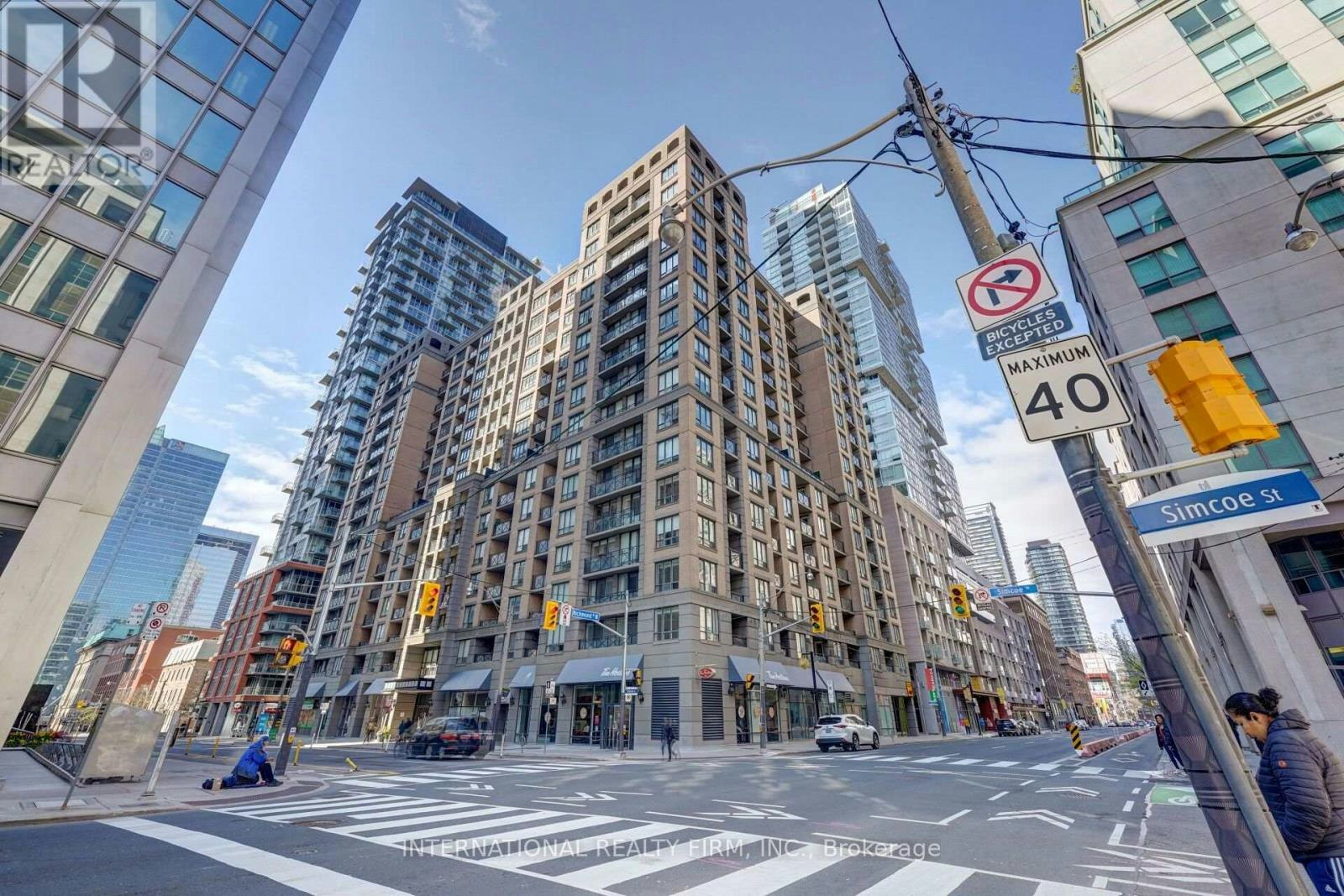 1209-140 Simcoe Street, Toronto, ON, M5H 4E9