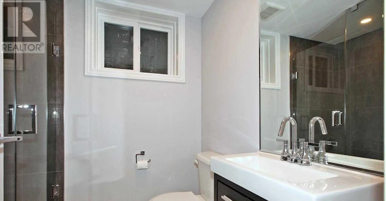 LOWER-14 Furnival Road, Toronto, ON, M4B 1W2 - 9