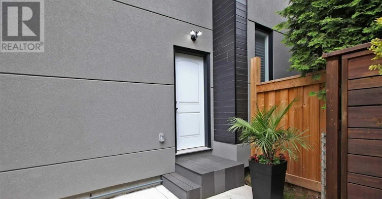 LOWER-14 Furnival Road, Toronto, ON, M4B 1W2 - 2