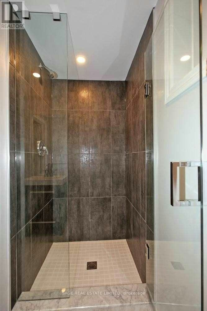 LOWER-14 Furnival Road, Toronto, ON, M4B 1W2 - 10