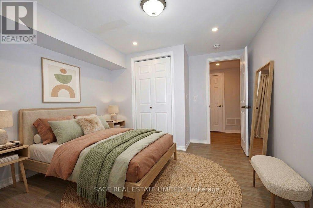 LOWER-14 Furnival Road, Toronto, ON, M4B 1W2 - 7