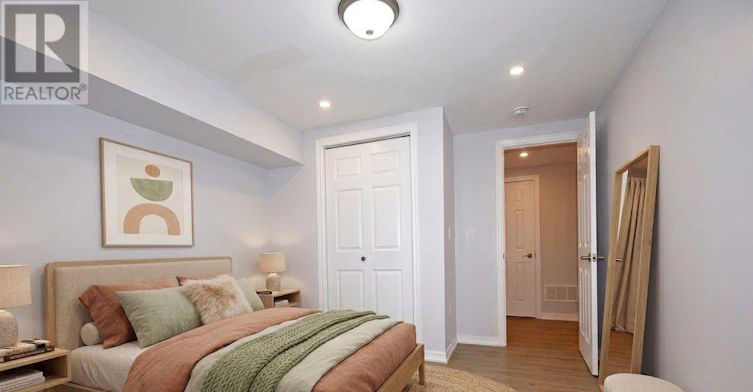 LOWER-14 Furnival Road, Toronto, ON, M4B 1W2 - 7