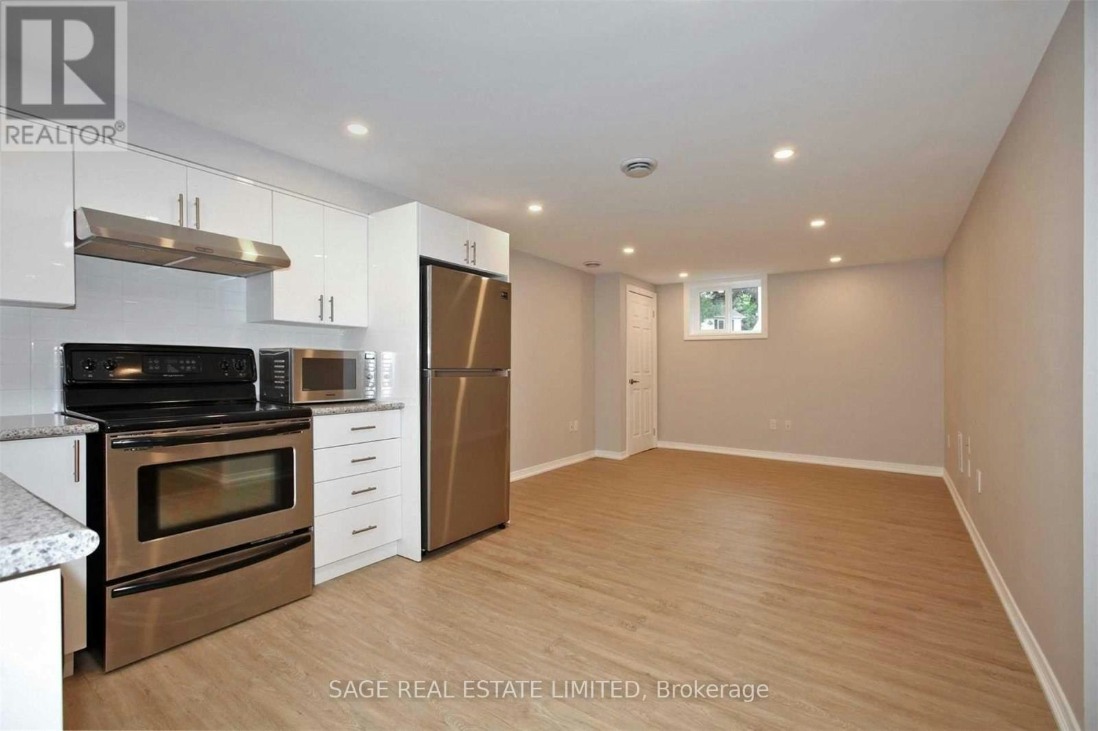 LOWER-14 Furnival Road, Toronto, ON, M4B 1W2 - 5