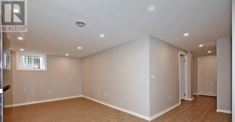 LOWER-14 Furnival Road, Toronto, ON, M4B 1W2 - 6