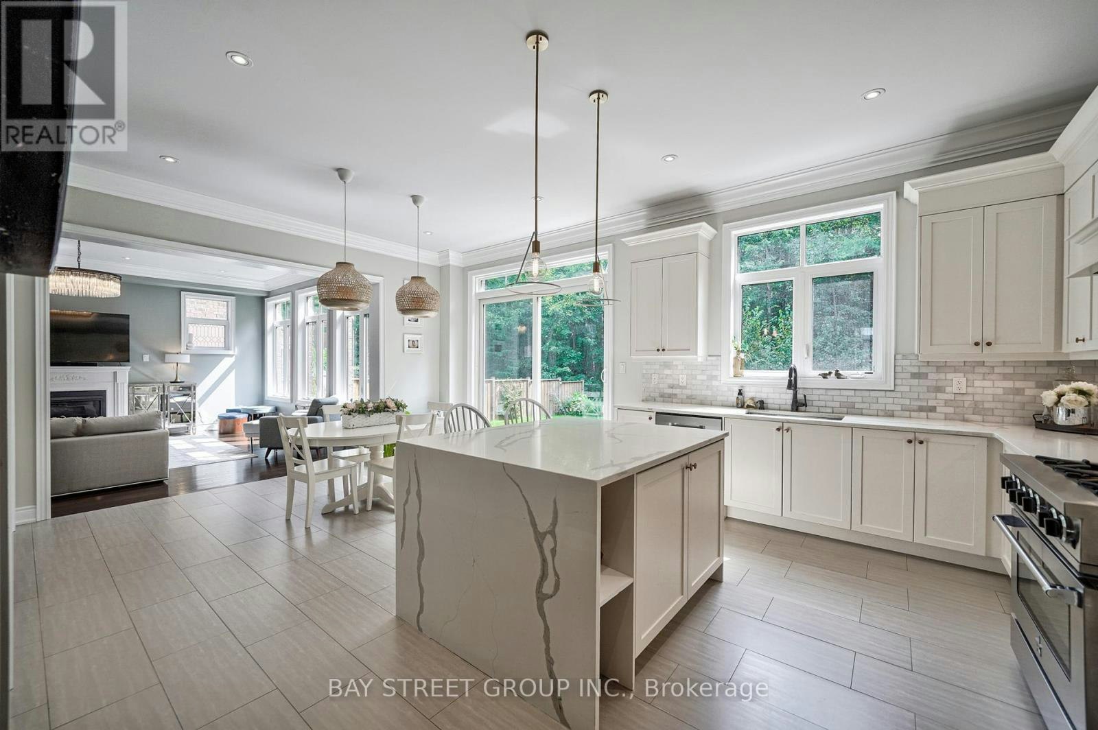 23 Trail Boulevard, Springwater, ON, L9X 0S6 - 14