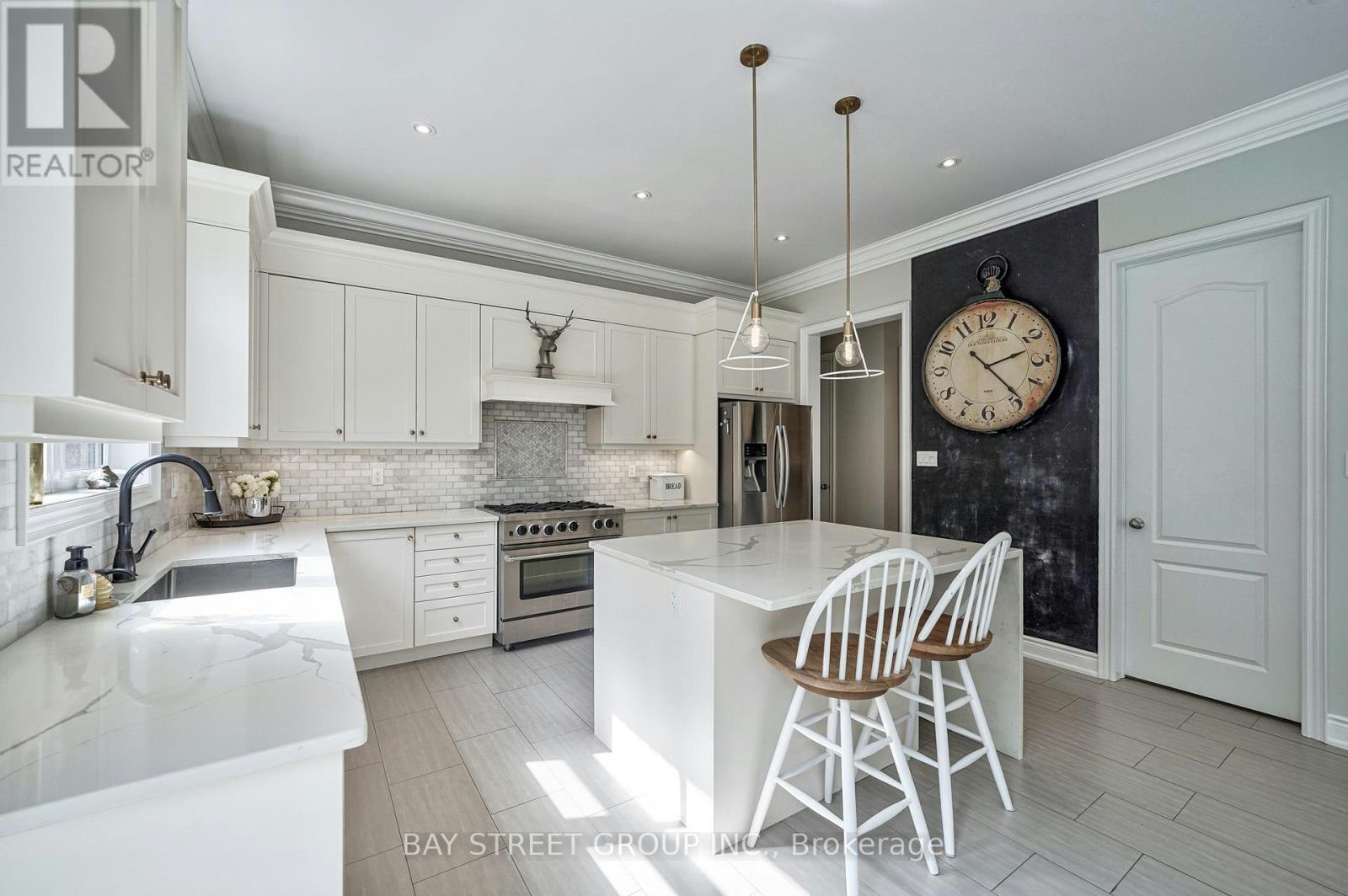 23 Trail Boulevard, Springwater, ON, L9X 0S6 - 15
