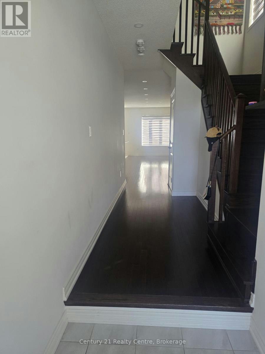 204 Fruitvale Circle, Brampton, ON, L7A 5C4 - 2