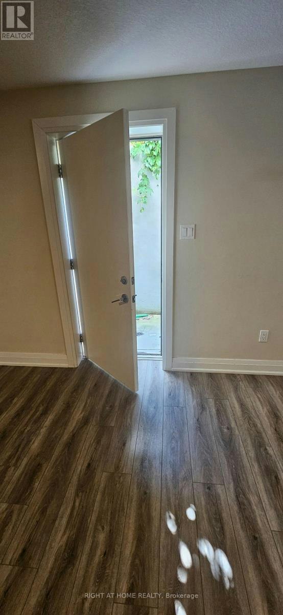 1633 Medway Park Drive, London, ON, N6G 3W1 - 2