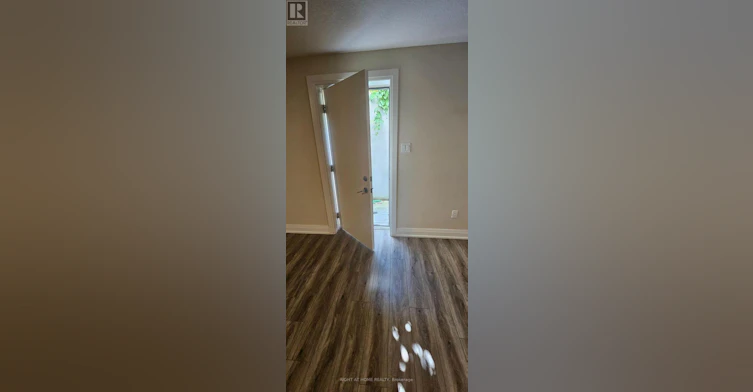 1633 Medway Park Drive, London, ON, N6G 3W1 - 2
