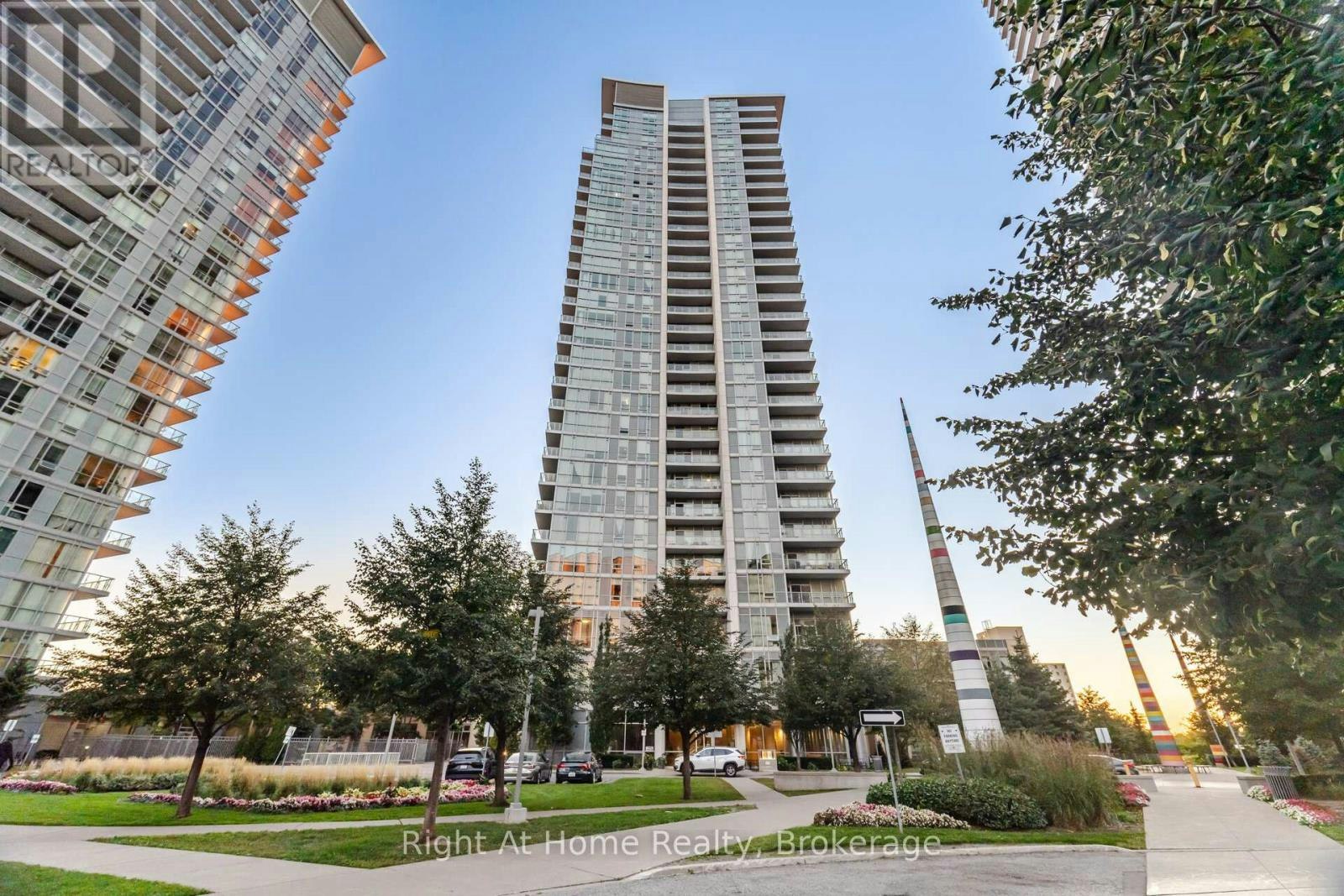 111-66 Forest Manor Road, Toronto, ON, M2J 0B7 - 34