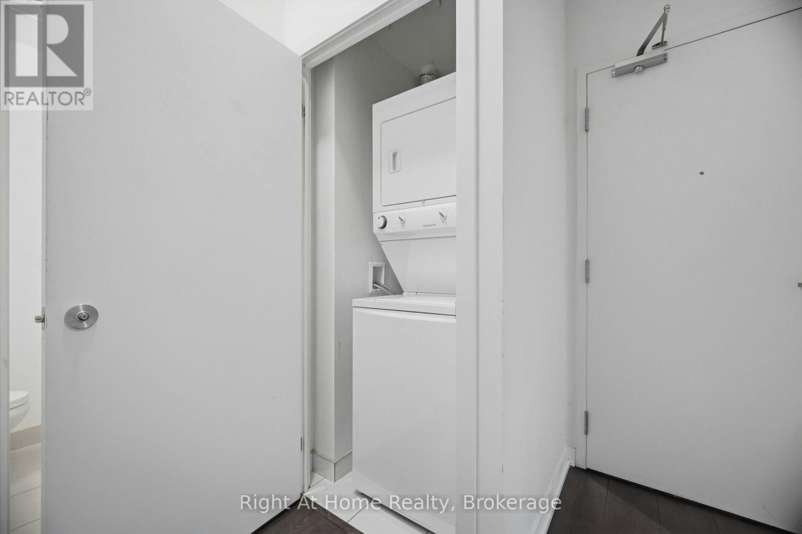 111-66 Forest Manor Road, Toronto, ON, M2J 0B7 - 20