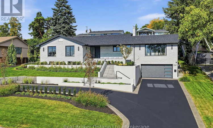 841 Danforth Place