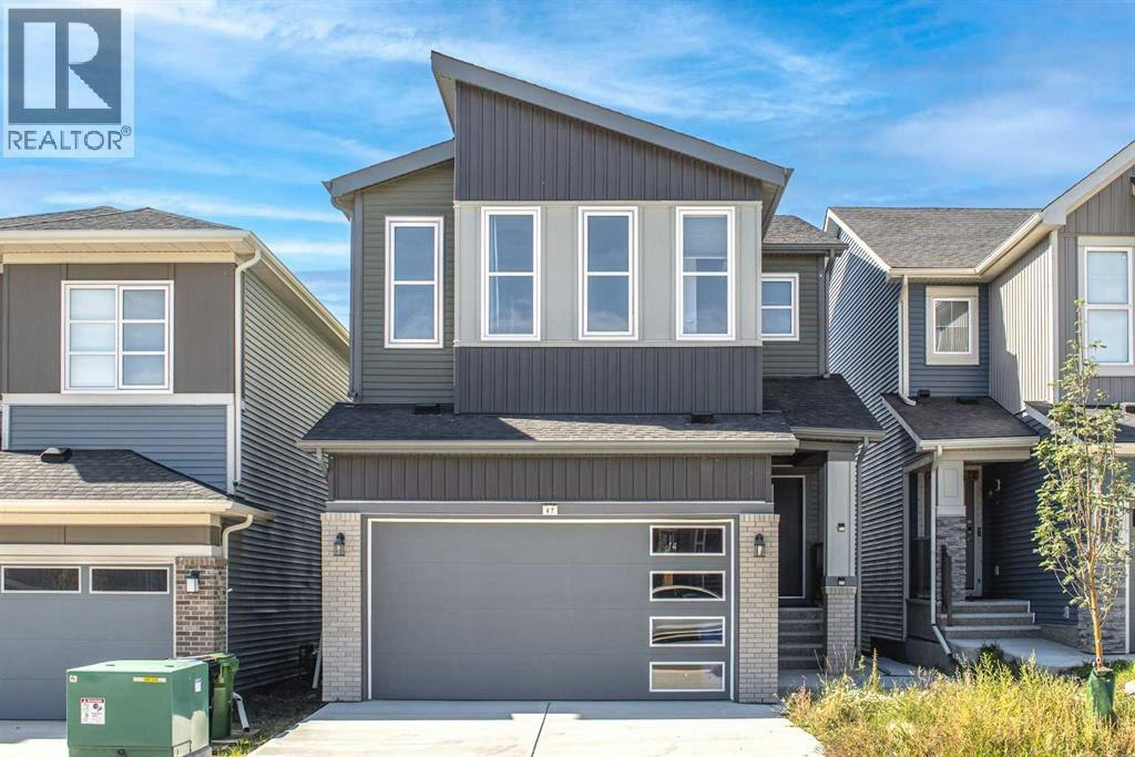 47 Carringvue Passage NW, Calgary, AB, T3P 2G4