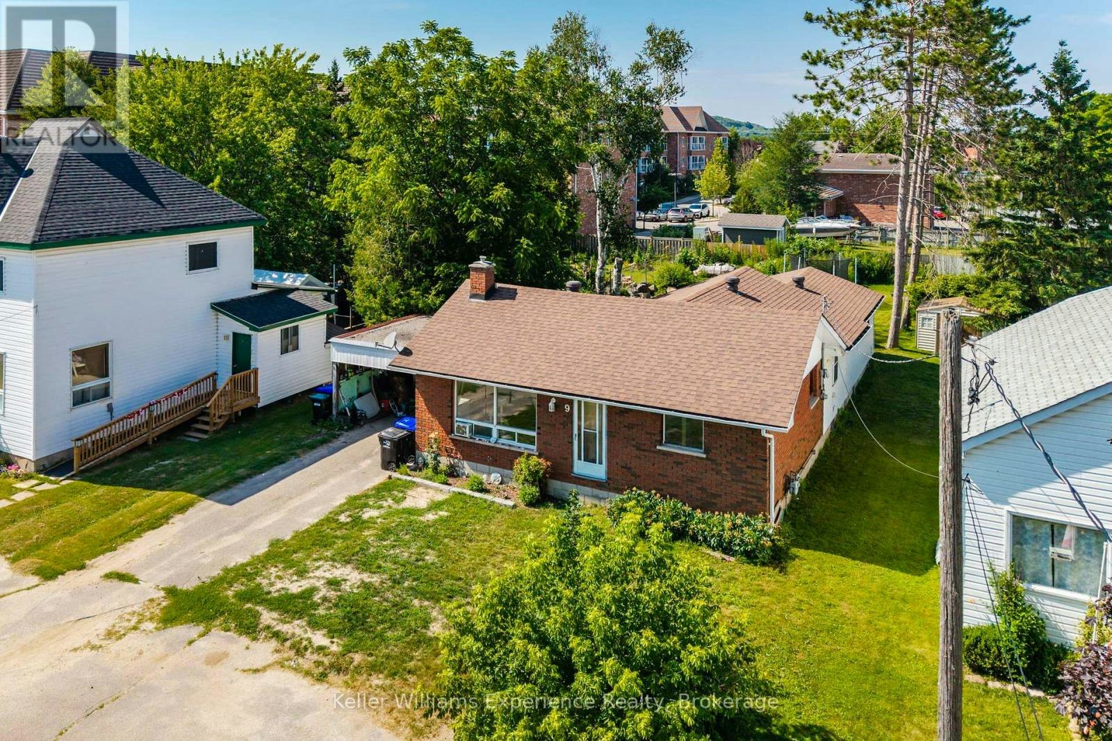 9 Wolfe Street, Penetanguishene, ON, L9M 1B9