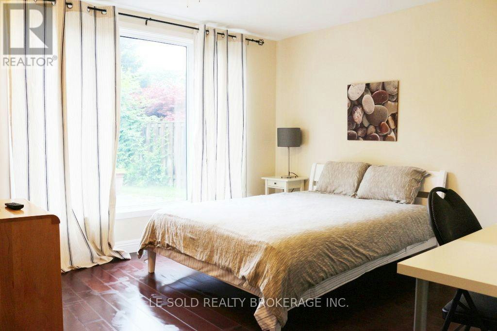 2ND Floor Room 21 Revcoe Drive, Toronto, ON, M2M 2B9 - 2