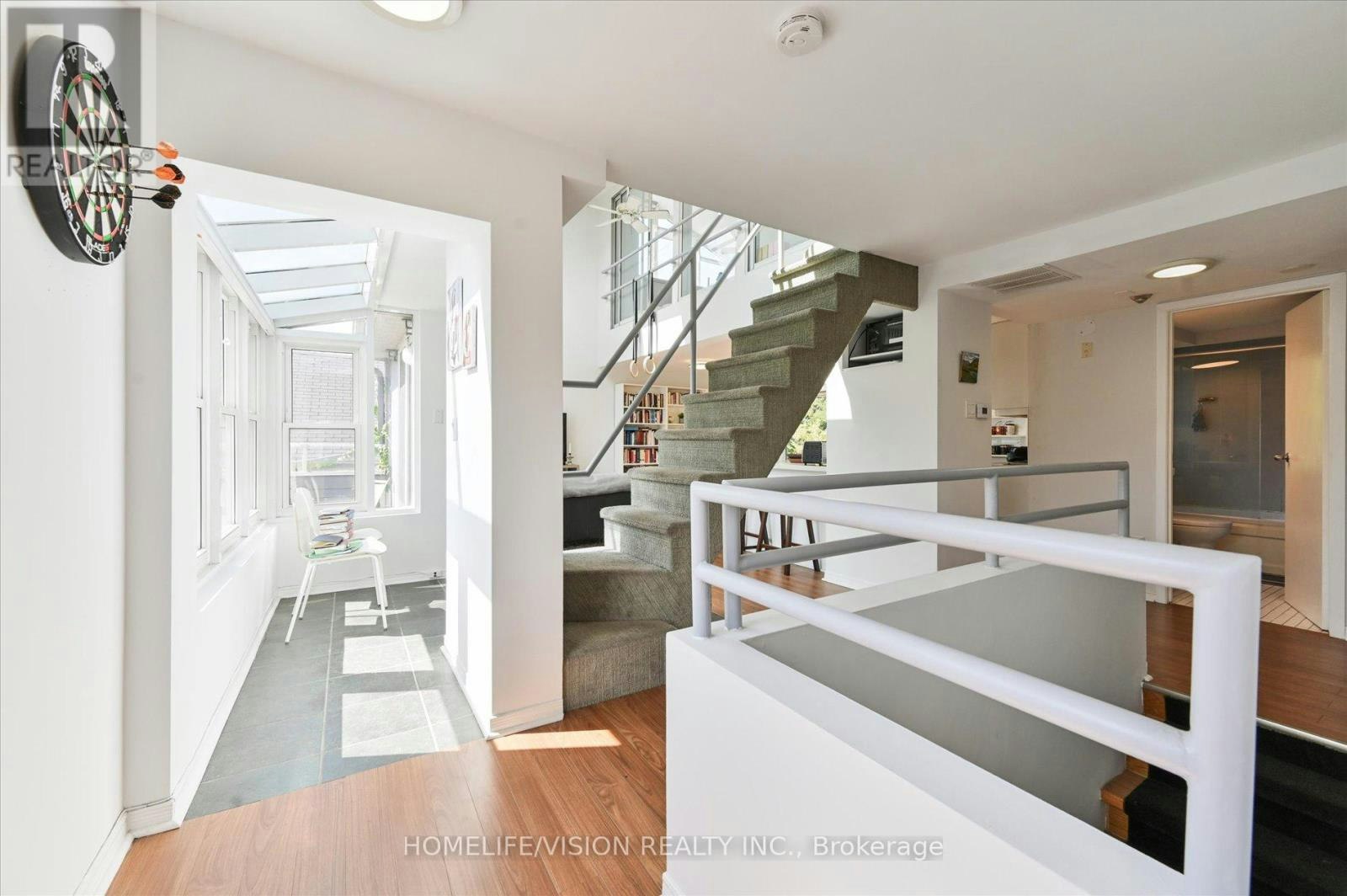 3RD FLR-400 Summerhill Avenue, Toronto, ON, M4W 2E4 - 6