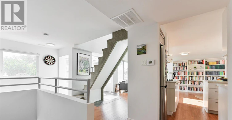 3RD FLR-400 Summerhill Avenue, Toronto, ON, M4W 2E4 - 5
