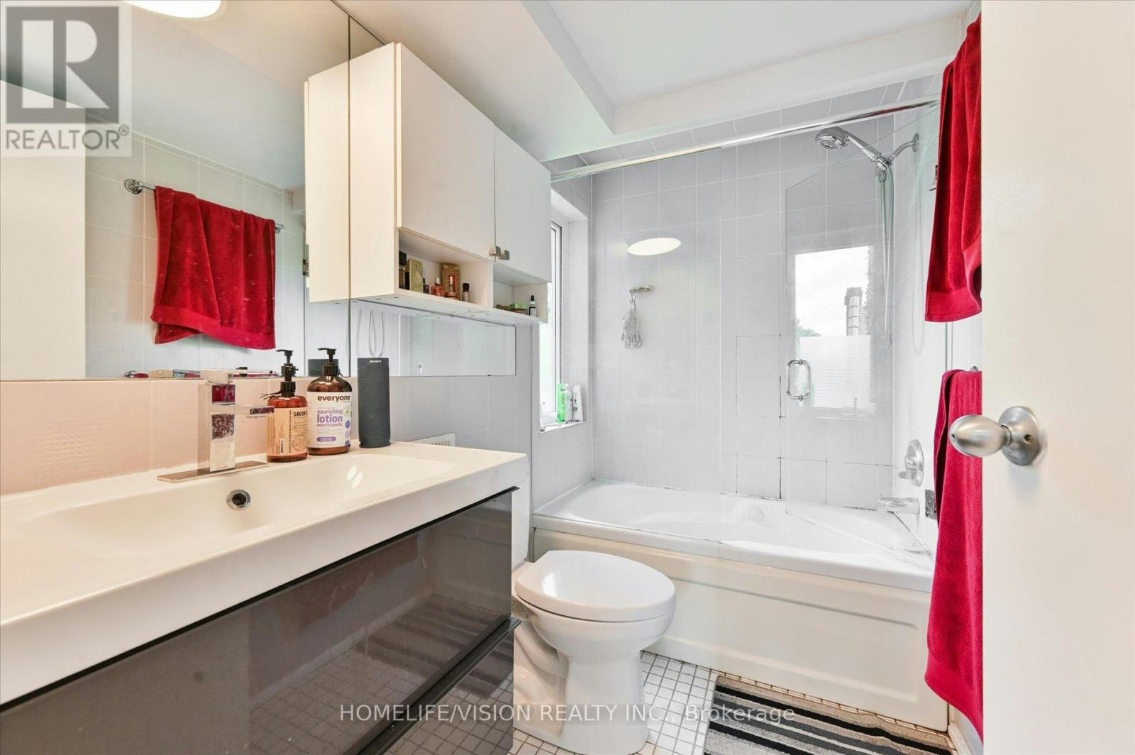 3RD FLR-400 Summerhill Avenue, Toronto, ON, M4W 2E4 - 19