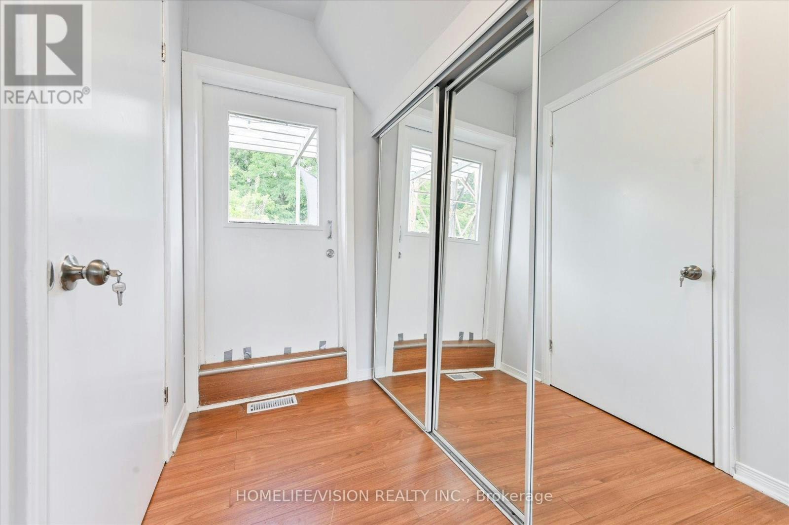 3RD FLR-400 Summerhill Avenue, Toronto, ON, M4W 2E4 - 28