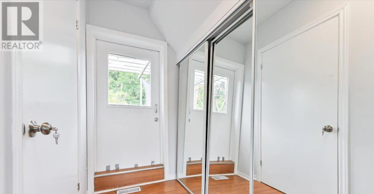 3RD FLR-400 Summerhill Avenue, Toronto, ON, M4W 2E4 - 28