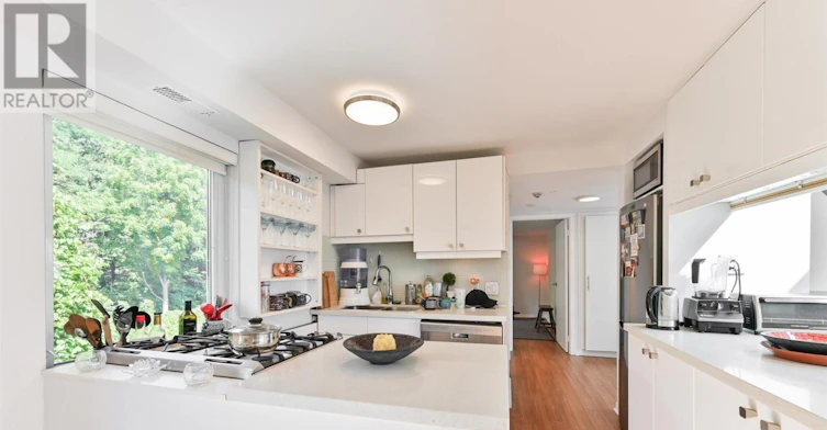 3RD FLR-400 Summerhill Avenue, Toronto, ON, M4W 2E4 - 13