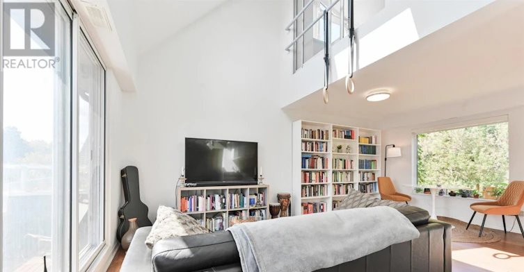 3RD FLR-400 Summerhill Avenue, Toronto, ON, M4W 2E4 - 8