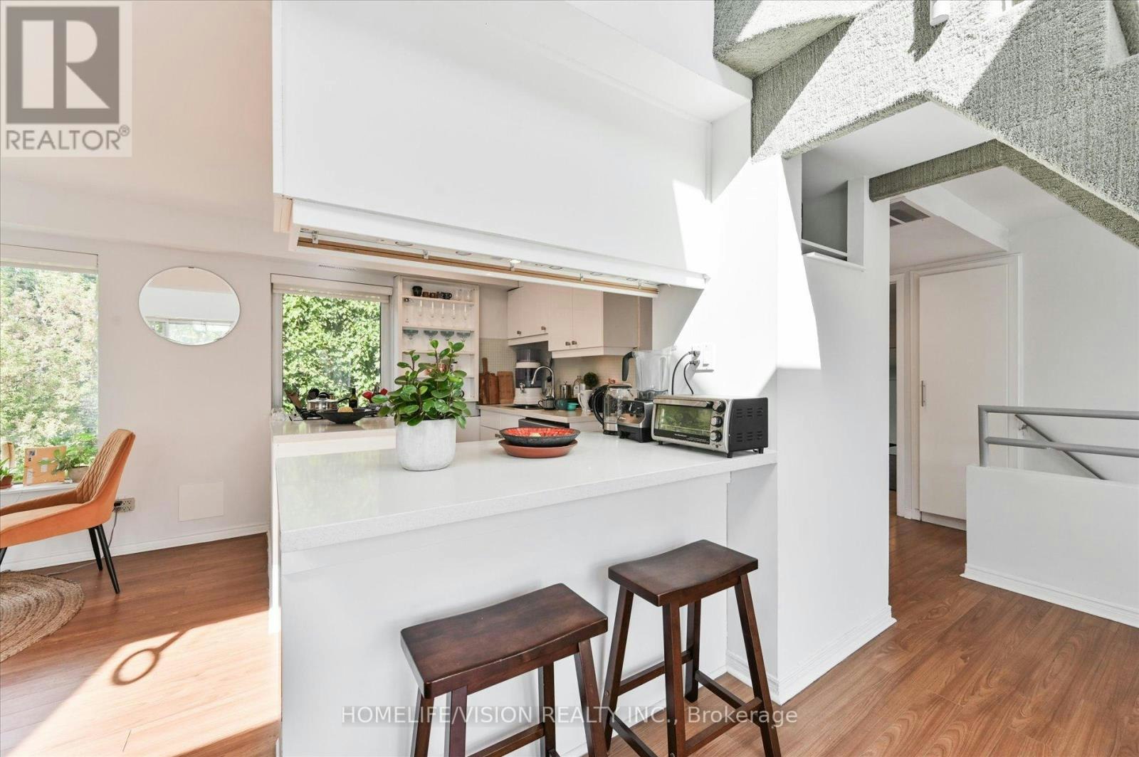 3RD FLR-400 Summerhill Avenue, Toronto, ON, M4W 2E4 - 14